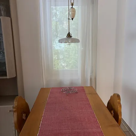 Tarbey A25 ロイカーバード